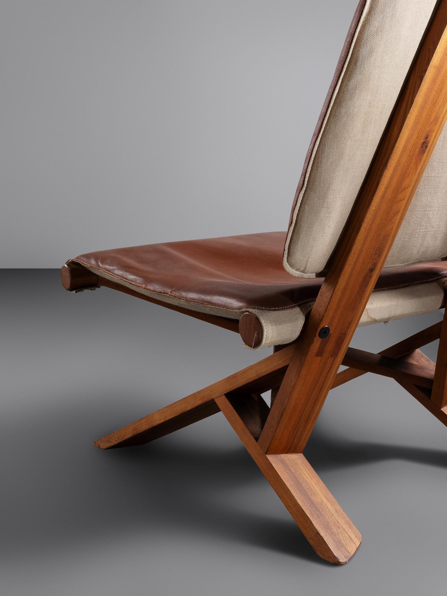 Pair of Lounge Chairs, model S46, c. 1979