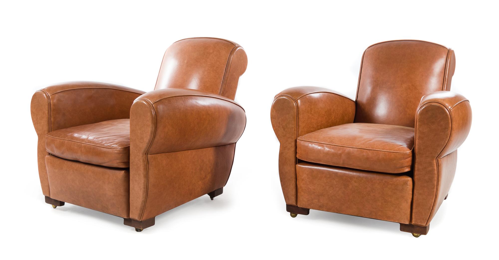 A Pair of Leather Upholstered Club Chairs Height 35 3/4 inches. — LATE 20TH CENTURY