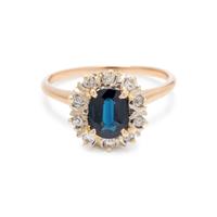 SAPPHIRE AND DIAMOND RING
