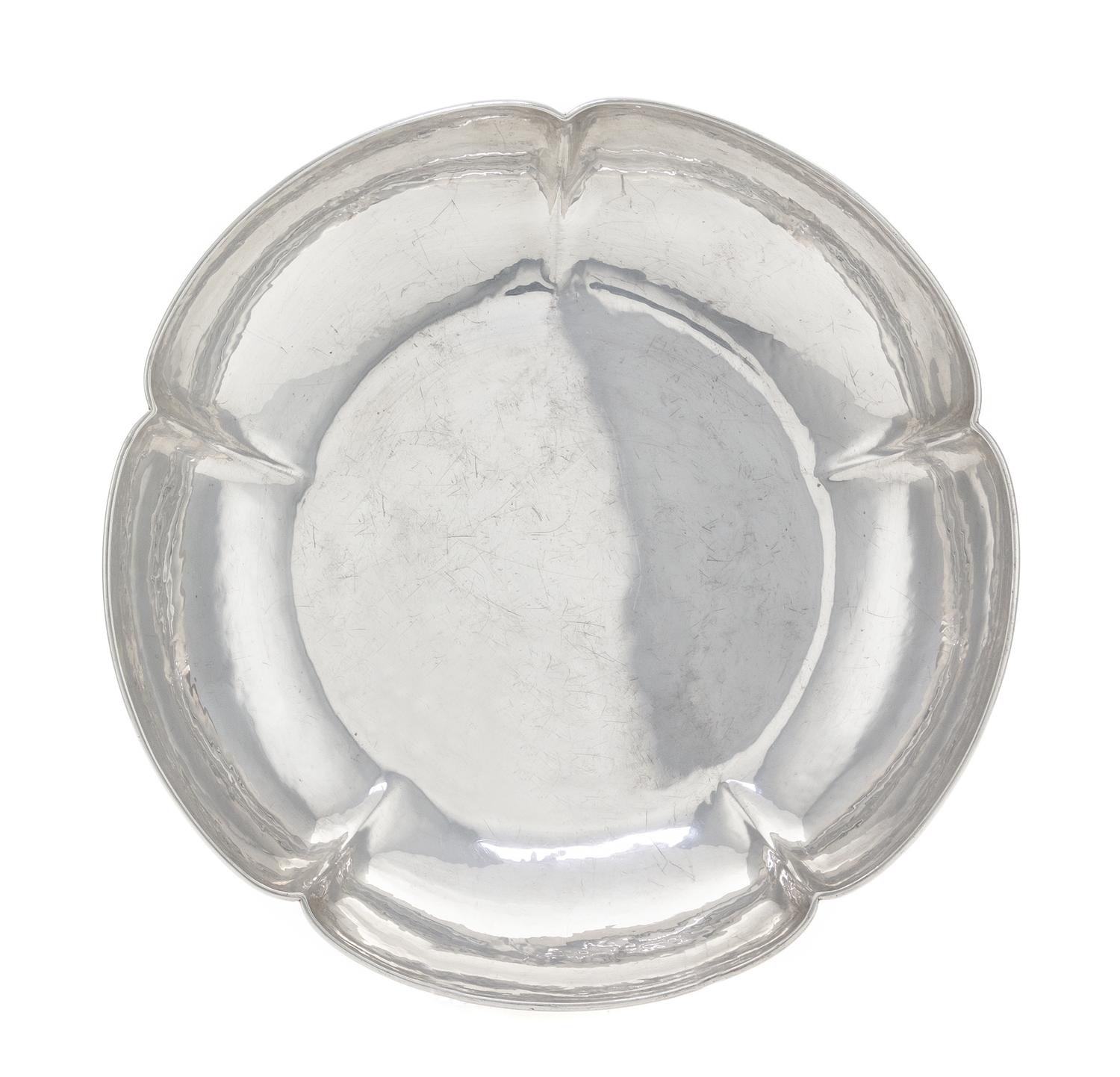 An American Silver Bowl, J.P. Peterson, Chicago, IL, 1920, of circular form with lobed sides and a spot-hammered finish, the underside