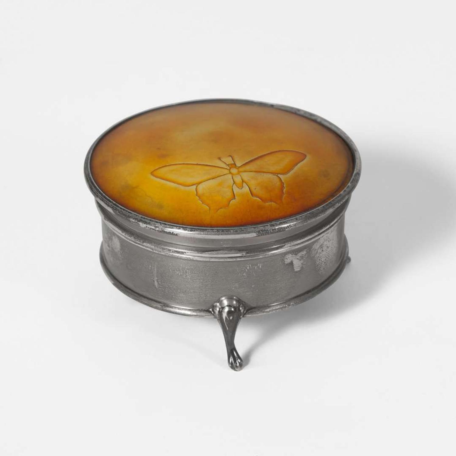 A group of five assorted sterling silver and silver-mounted boxes Various English and Continental makers, various dates ranging 1806-1924