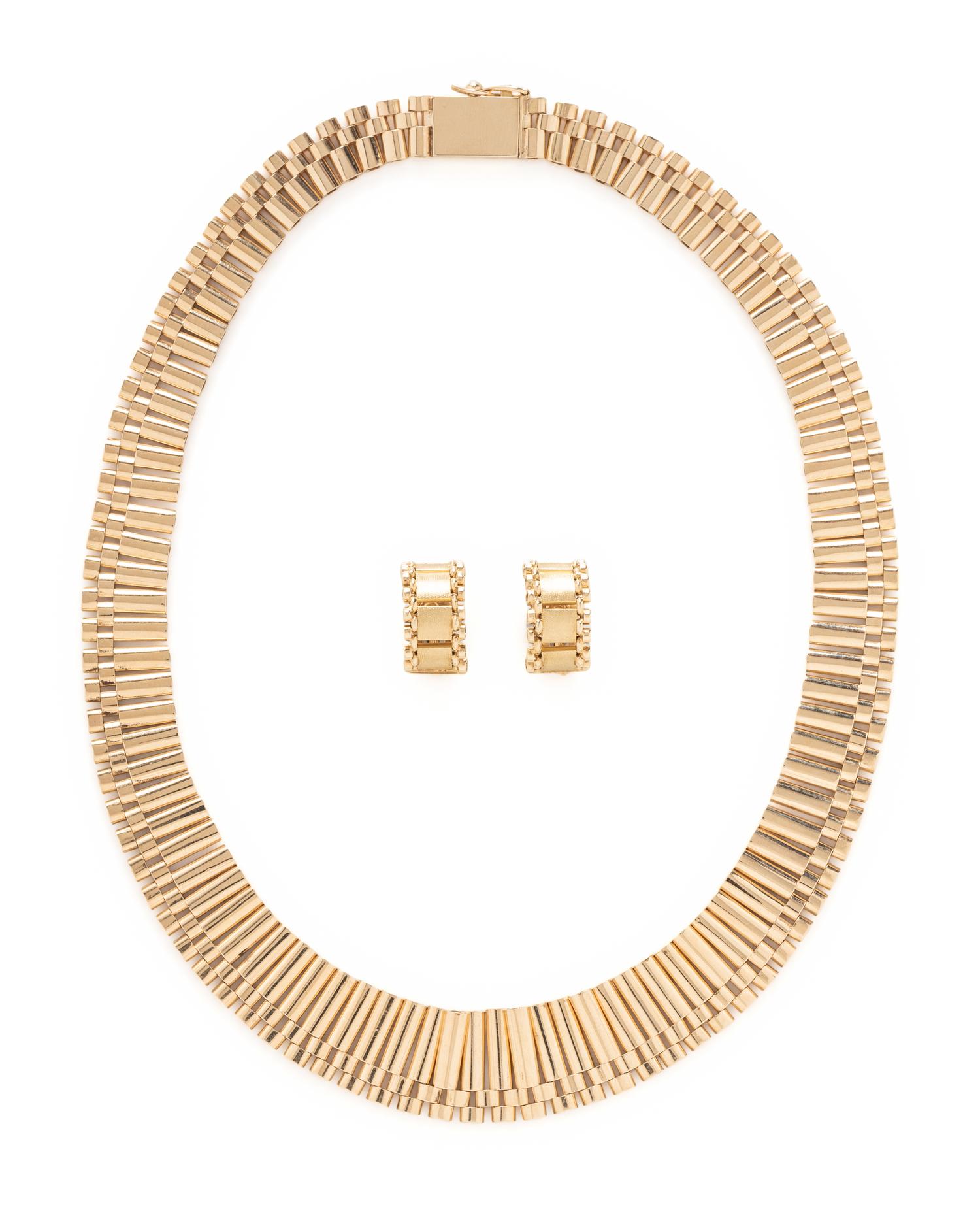 YELLOW GOLD NECKLACE AND CLIP EARRINGS