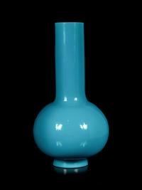A Chinese Opaque Blue Glass Bottle Vase
