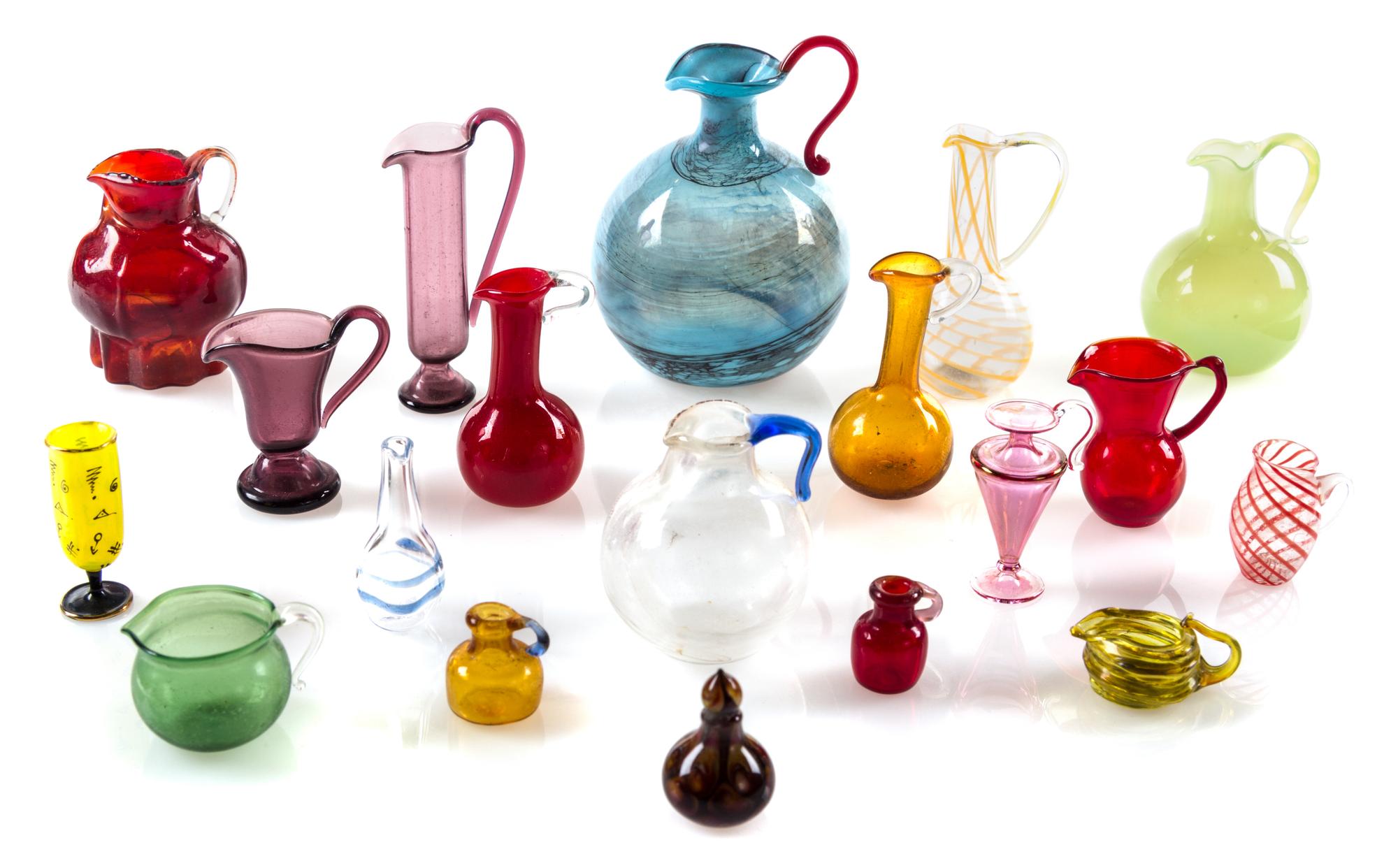 A Collection of Art Glass Articles Height of tallest 2 1/4 inches.