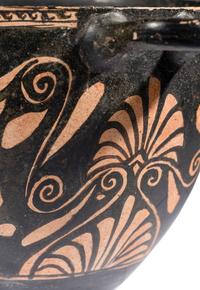 A Lucanian Red-Figured Skyphos