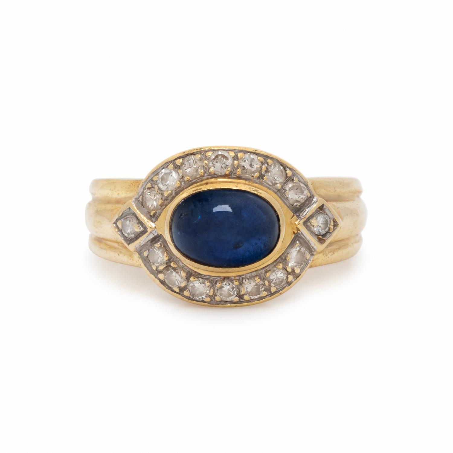 YELLOW GOLD, SAPPHIRE AND DIAMOND RING