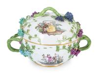A Meissen Porcelain Lidded Bowl and Undertray with Applied Grape Clusters — 19TH CENTURY