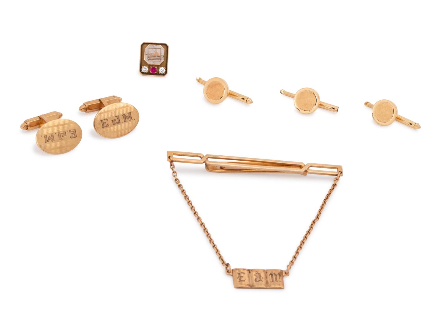 A Collection of Yellow Gold Accessories,