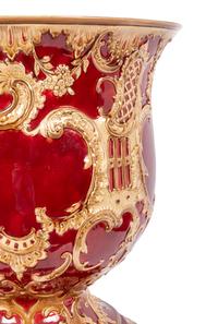 A Continental Porcelain Jardinière