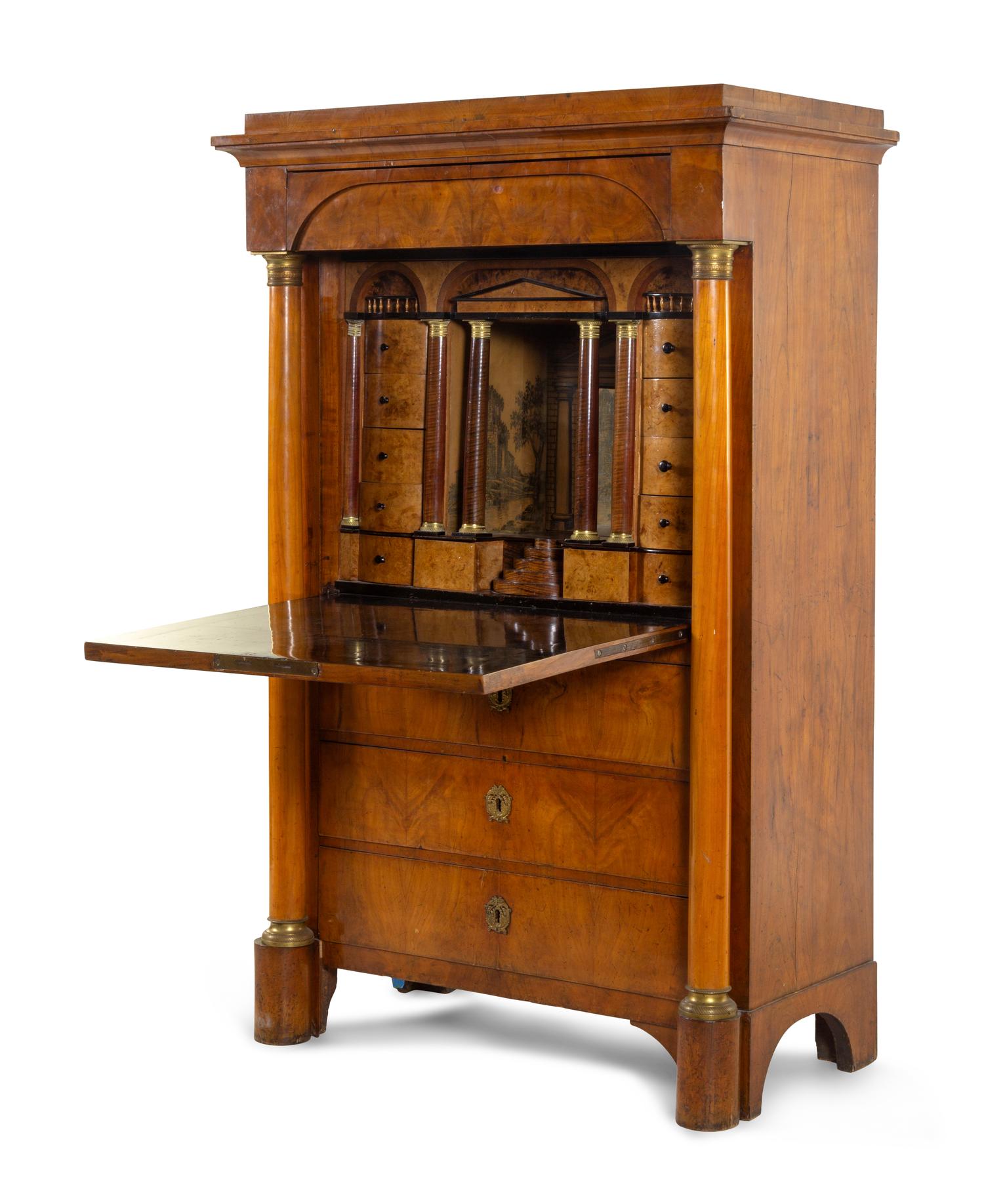 A Biedermeier Burl Veneer Secrétaire à Abattant