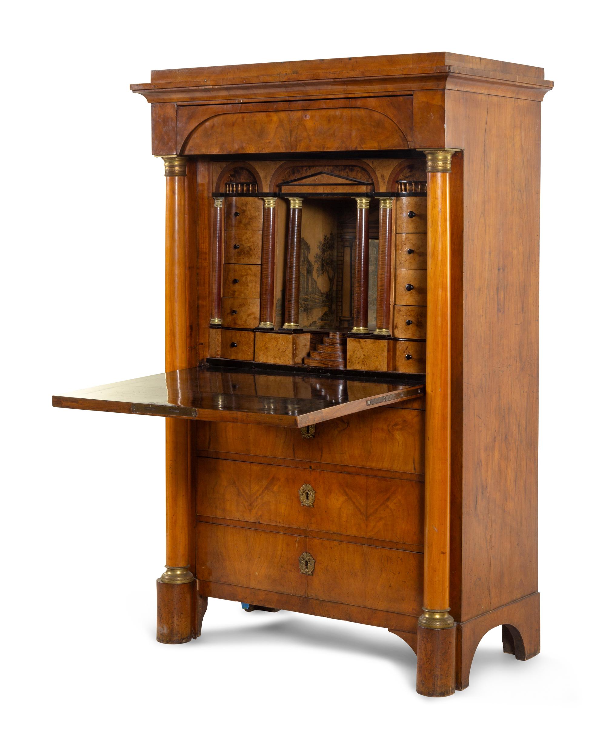 A Biedermeier Burl Veneer Secrétaire à Abattant