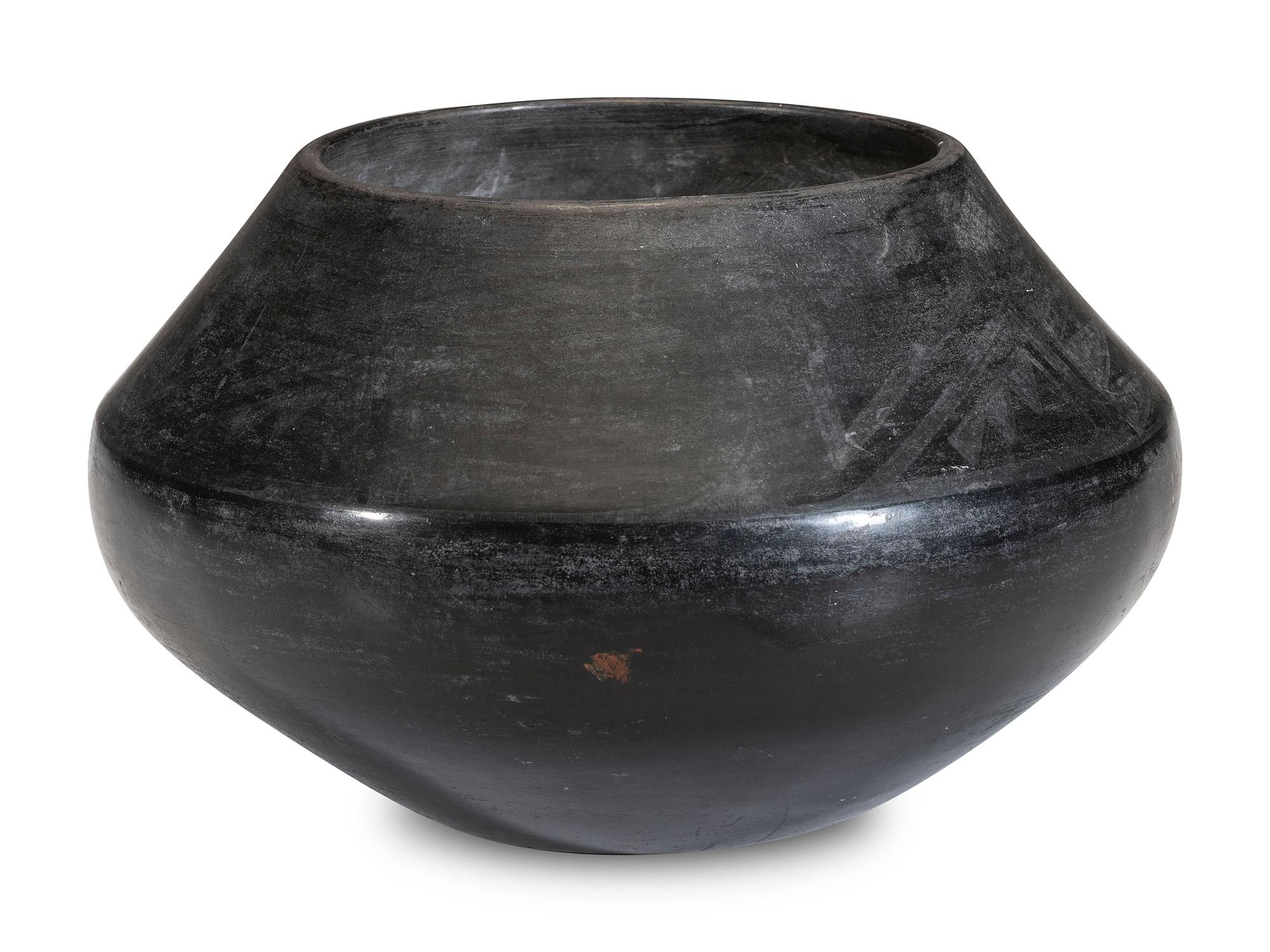 Blackware Pottery Jar, 1923-1925
