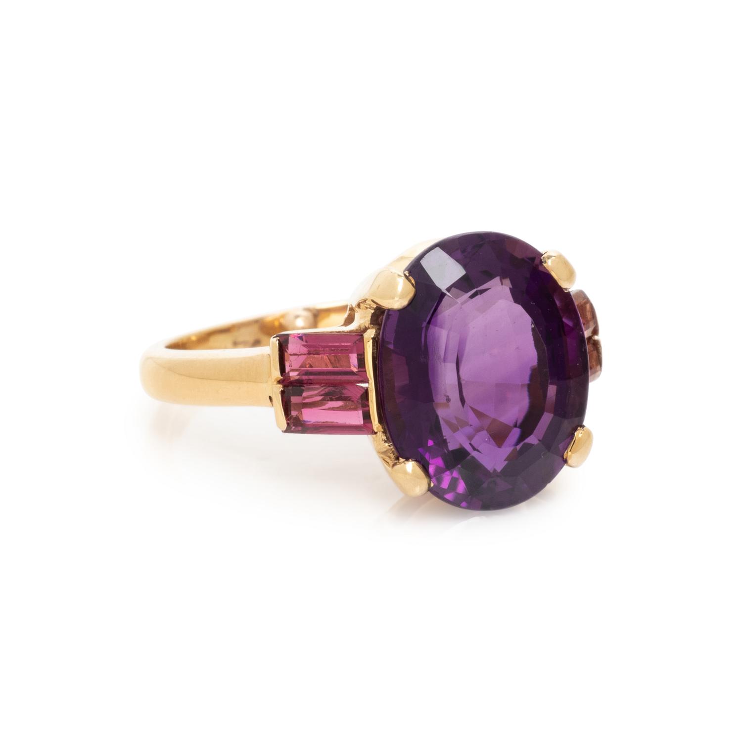 YELLOW GOLD, AMETHYST AND TOURMALINE RING