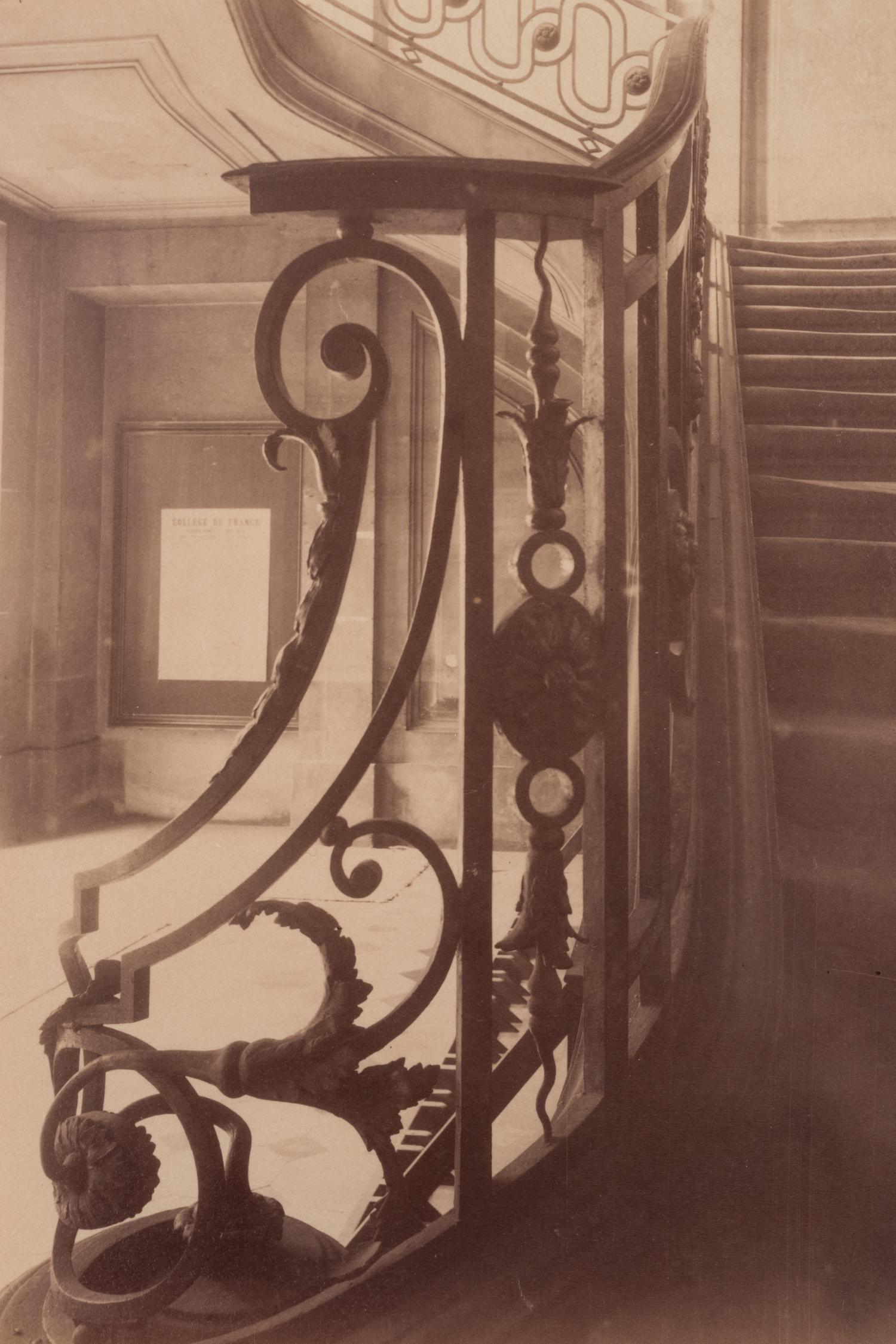 A group of four photographs ( Hôtel de Sully Charost, rue du Cherche-Midi 11 , 1904-1905; Hôtel de Fleury, rue des Saints-Pères 28 , 1905; 7 rue de l'Estrapade , 1905; Grille du chœr, èglise Saint Roch , 1912)