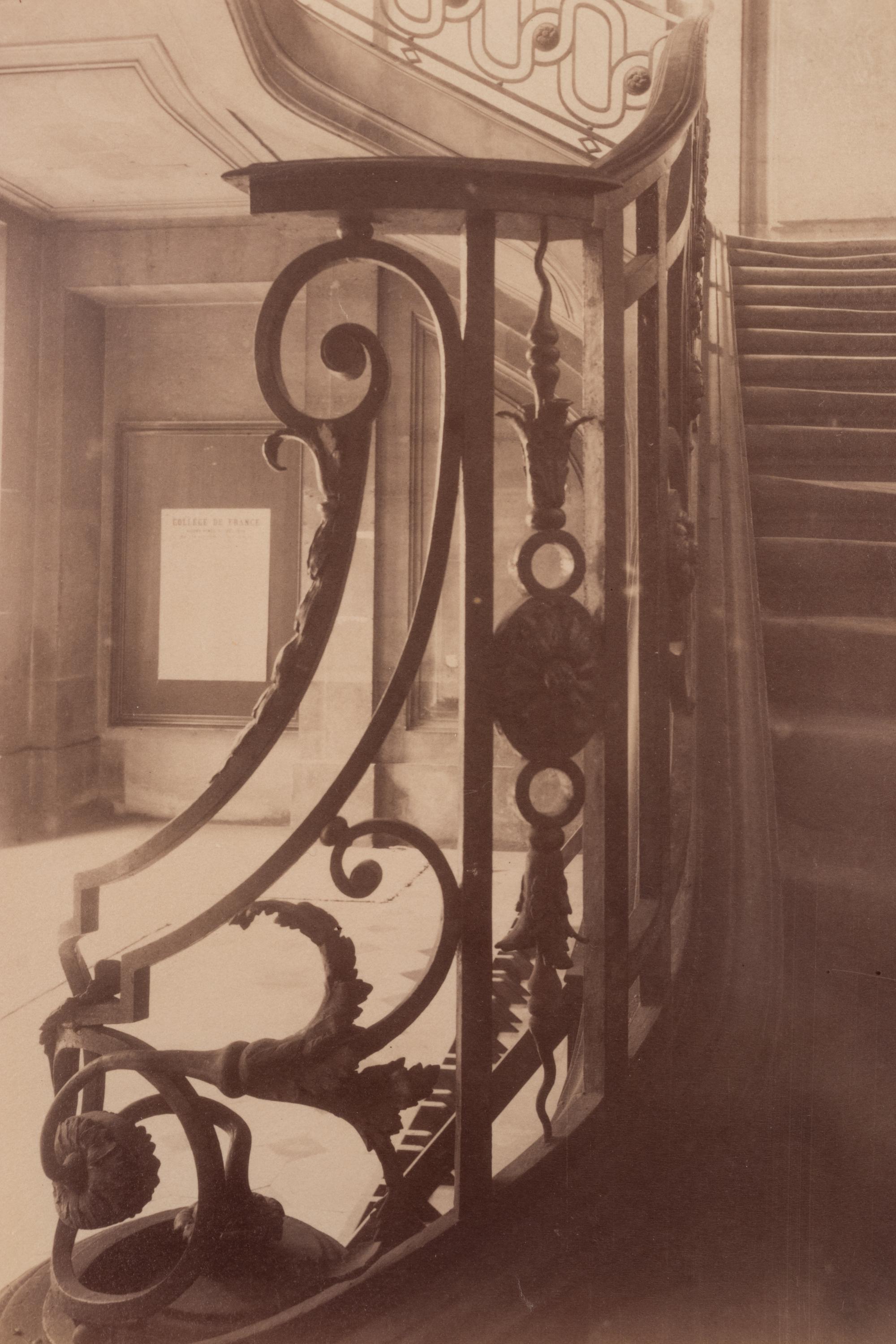 A group of four photographs ( Hôtel de Sully Charost, rue du Cherche-Midi 11 , 1904-1905; Hôtel de Fleury, rue des Saints-Pères 28 , 1905; 7 rue de l'Estrapade , 1905; Grille du chœr, èglise Saint Roch , 1912)