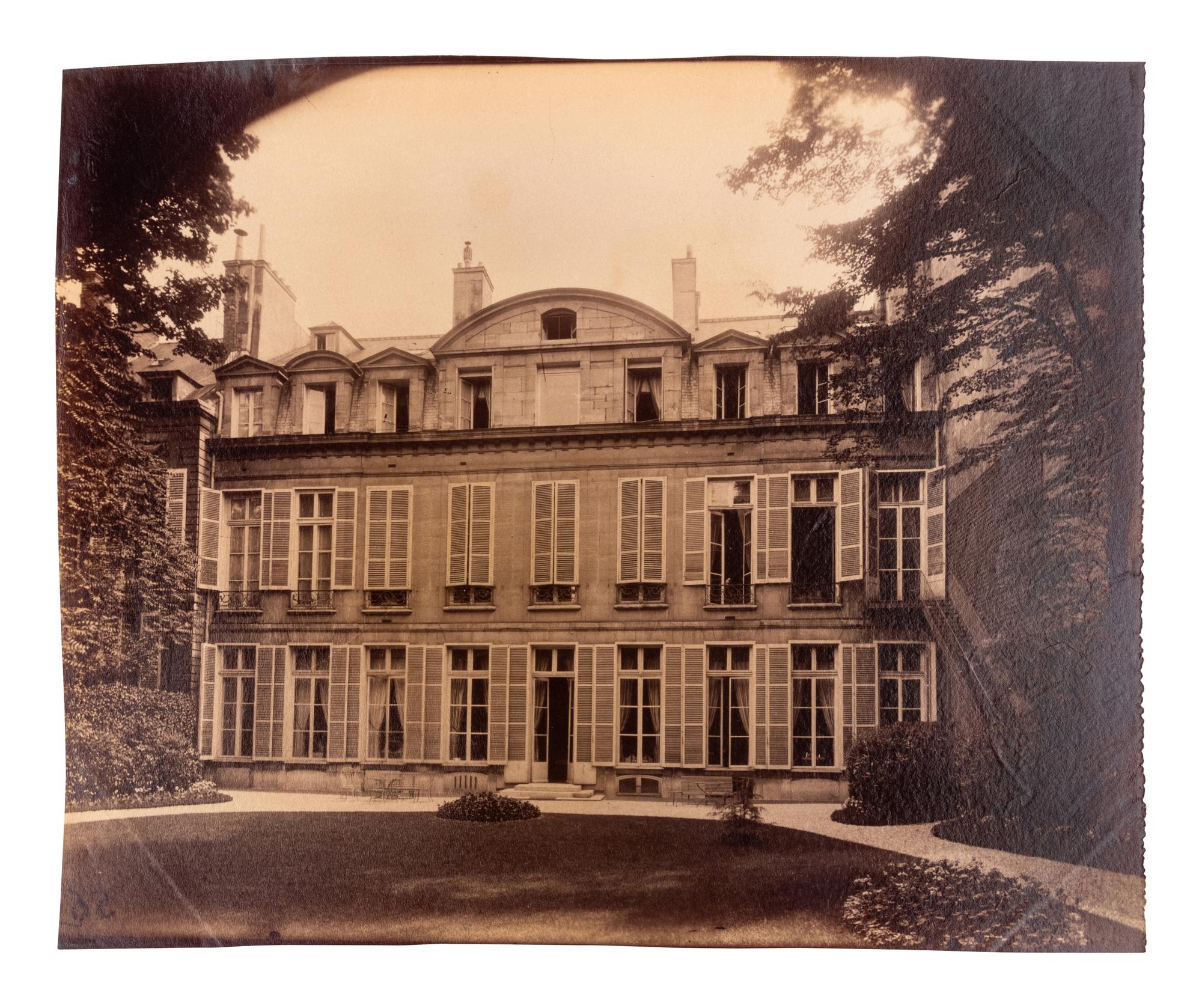 A group of five photographs ( Auberge du Compas d'Or, rue Montorgueil; Façade Saint-Lazare, faubourg Saint-Denis 107; Folie Thoinard, 9 rue Coq-Héron; Hôtel d'Imbercourt, 15 rue de l'Universite; Hôtel de Vendôme, rue Béranger 3 )