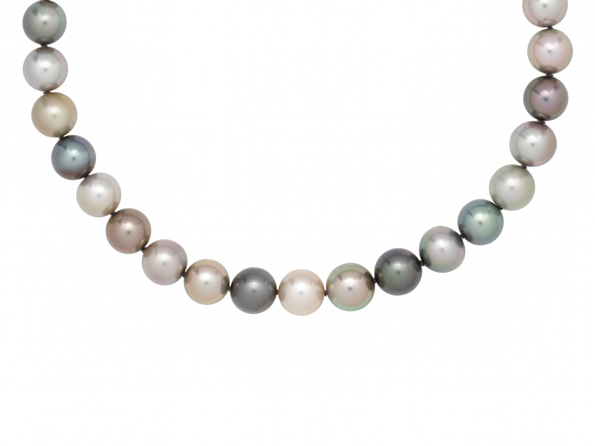 CULTURED TAHITIAN PEARL NECKLACE