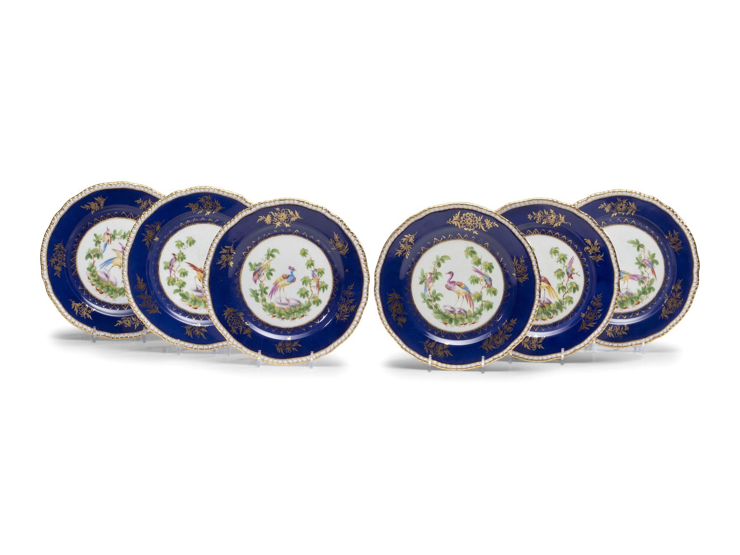 Twelve Chelsea Style Porcelain Dessert Plates
