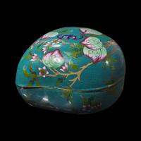 A Chinese Cloisonne Enamel Peach-Form Covered Box, 20th Century 近代 掐絲琺琅桃形蓋盒