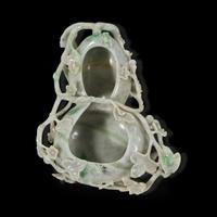 A Chinese carved jadeite double gourd brushwasher 翡翠葫芦笔洗
