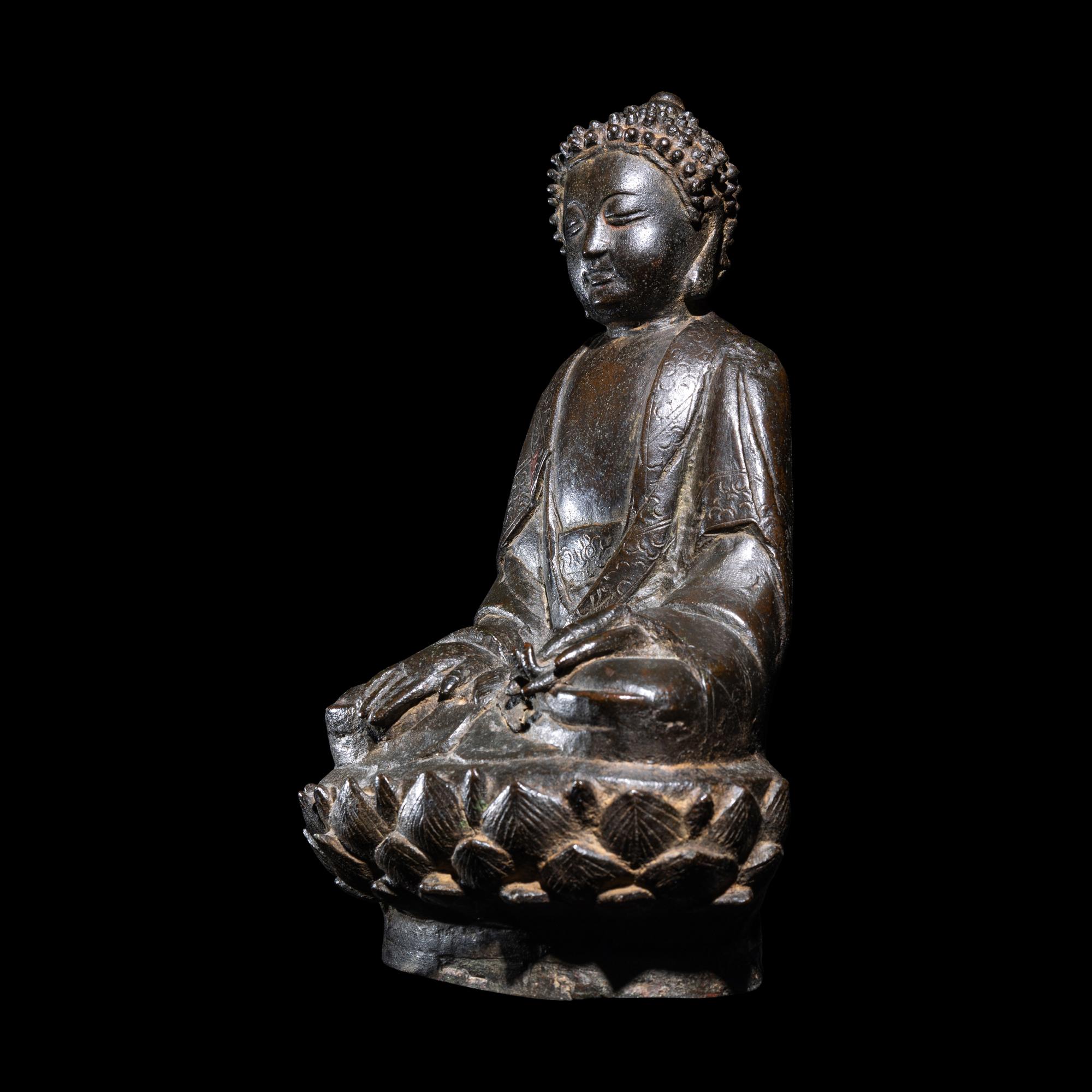 A Chinese Bronze Buddha, Ming Dynasty or Earlier 明或更早 銅坐佛
