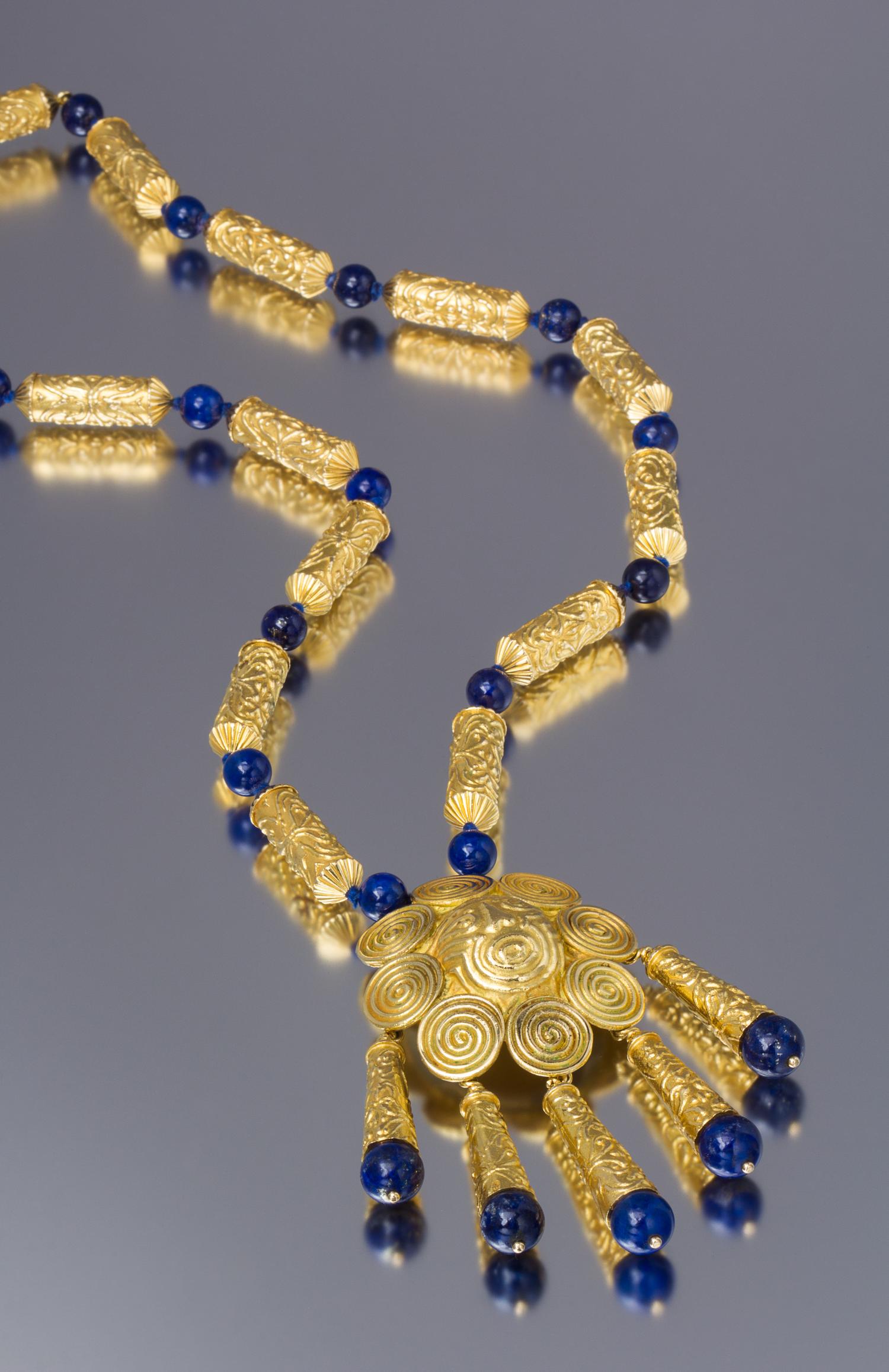 An 18 Karat Yellow Gold and Lapis Lazuli Necklace, Van Cleef and Arpels, 127.80 dwts.
