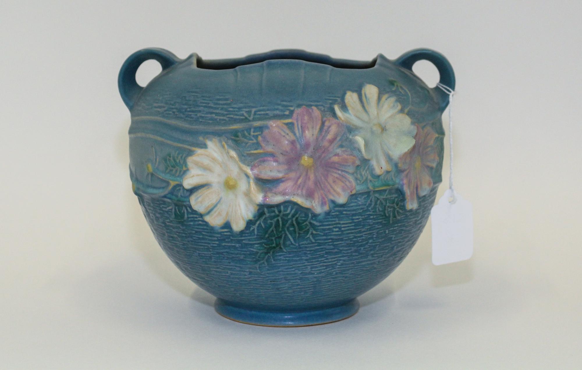 A Roseville Pottery Vase Height 6 1/4 inches.