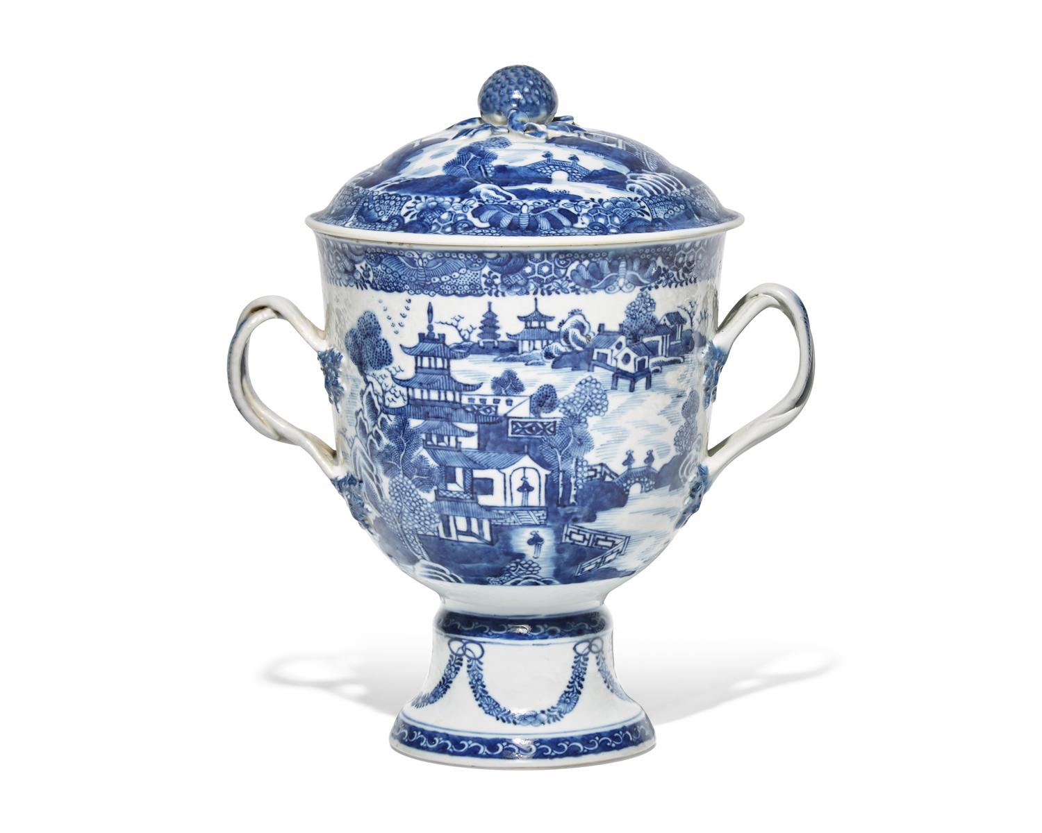 A Chinese Export Porcelain Loving Cup with Cover