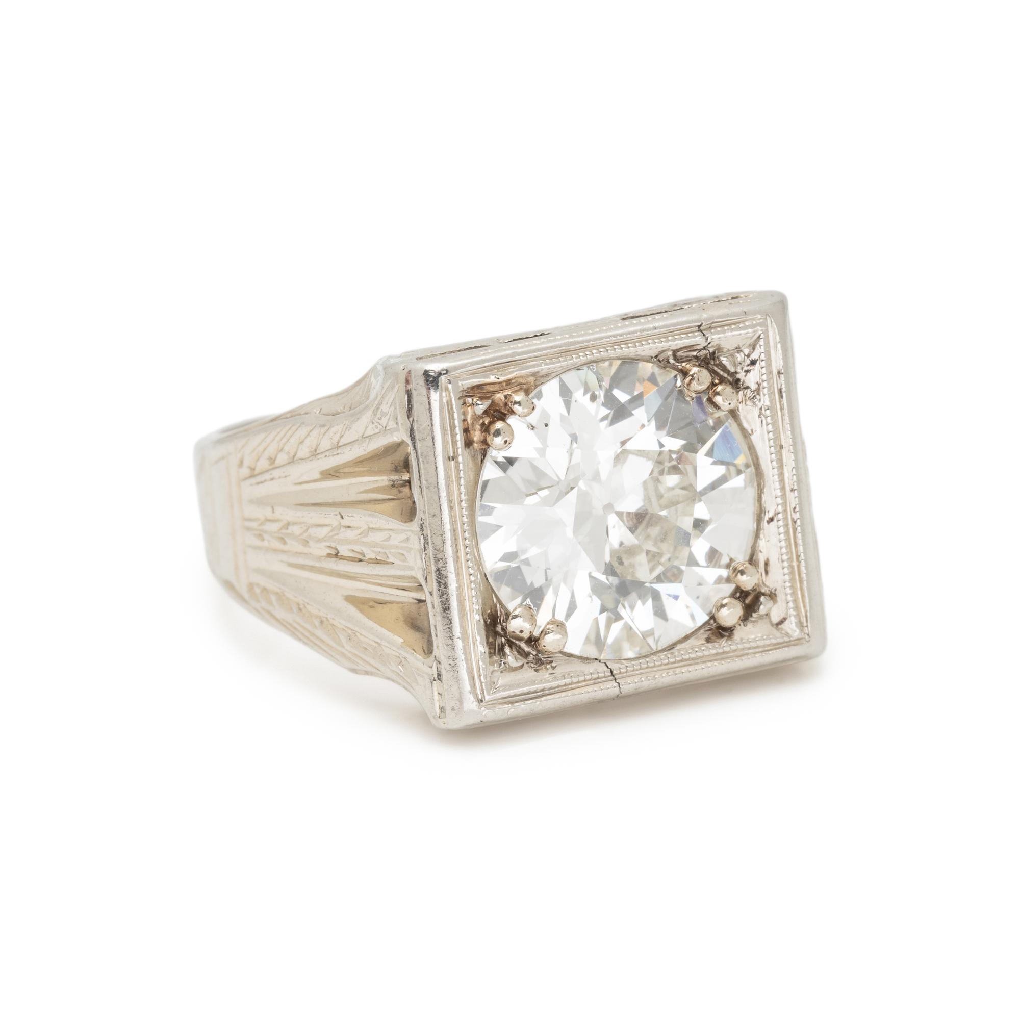 DIAMOND AND WHITE GOLD RING