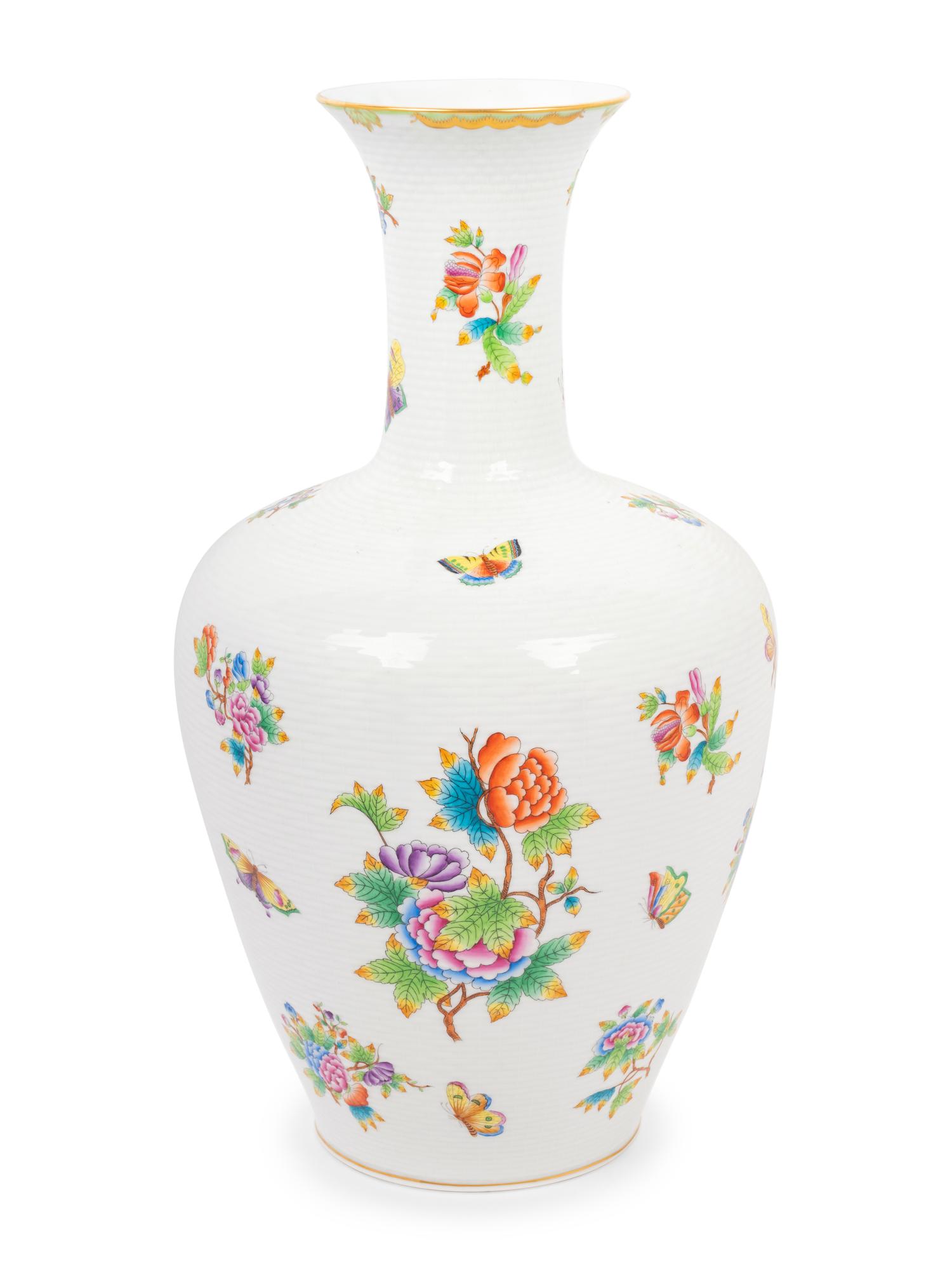 A Large Herend Queen Victoria Porcelain Vase