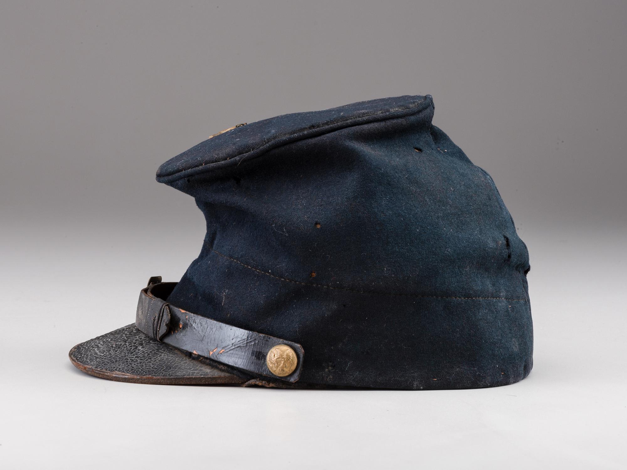[CIVIL WAR]. 52nd Massachusetts Volunteers forage cap and tinware.