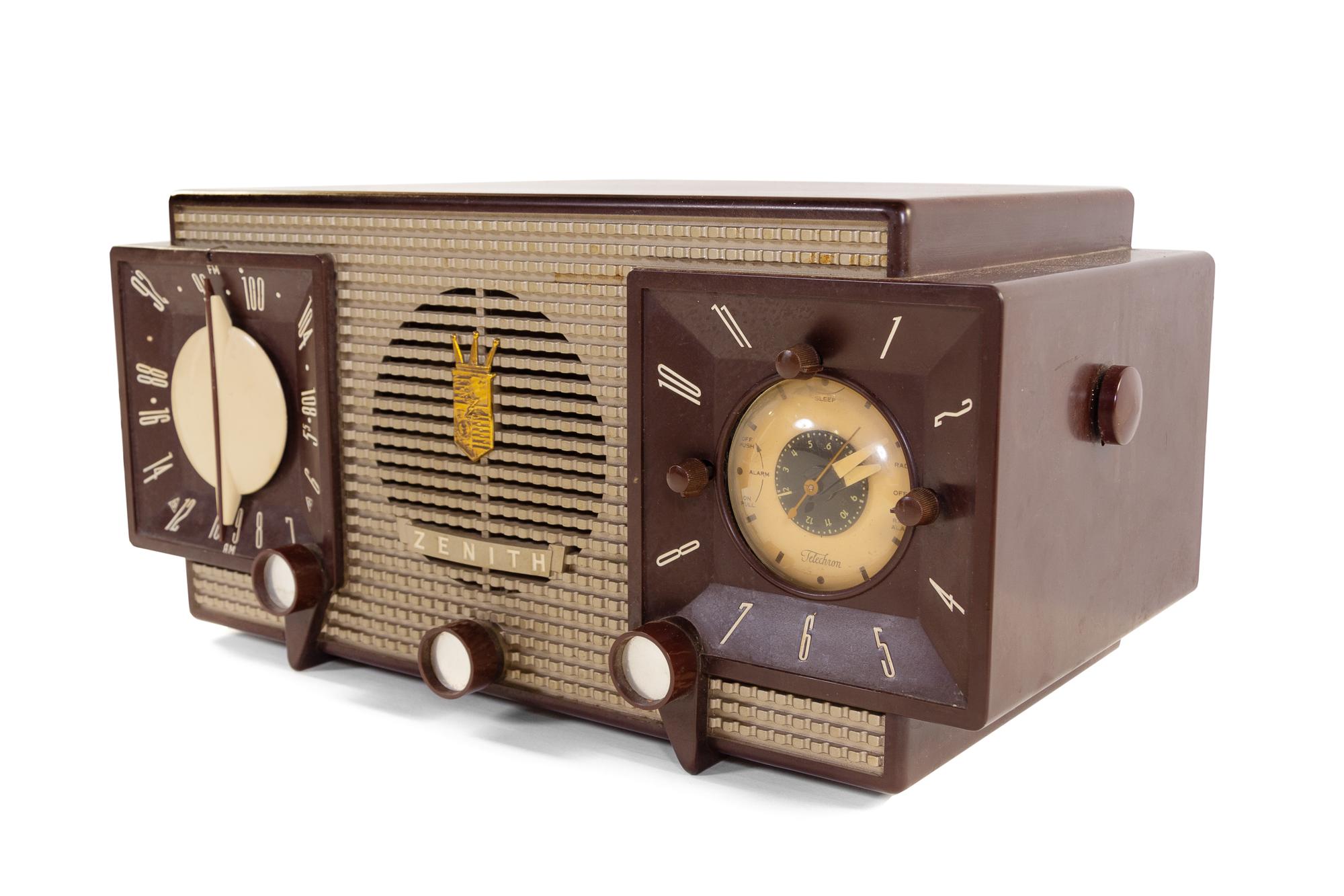 A Zenith Radio (Bakelite)