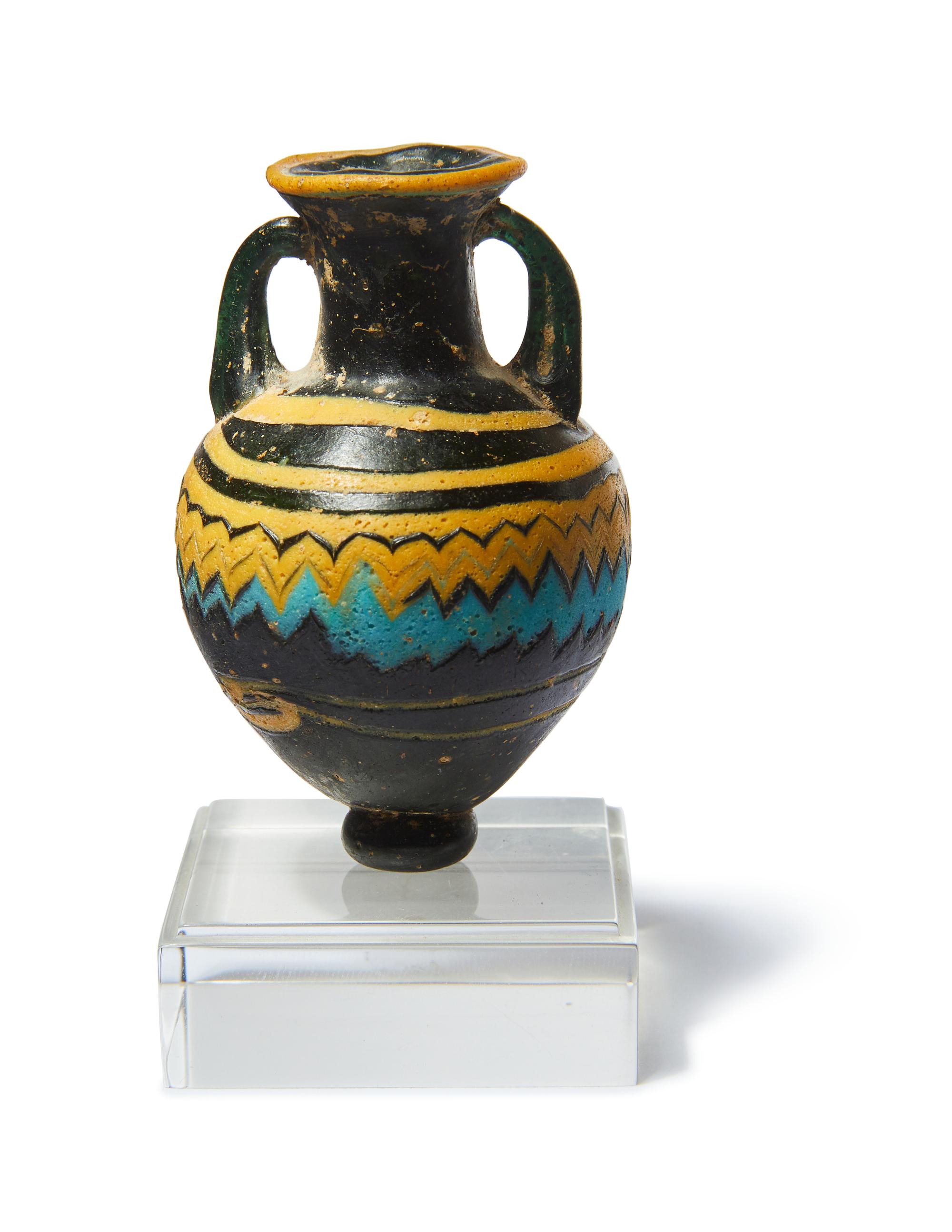 A Greek Core-Formed Amphoriskos