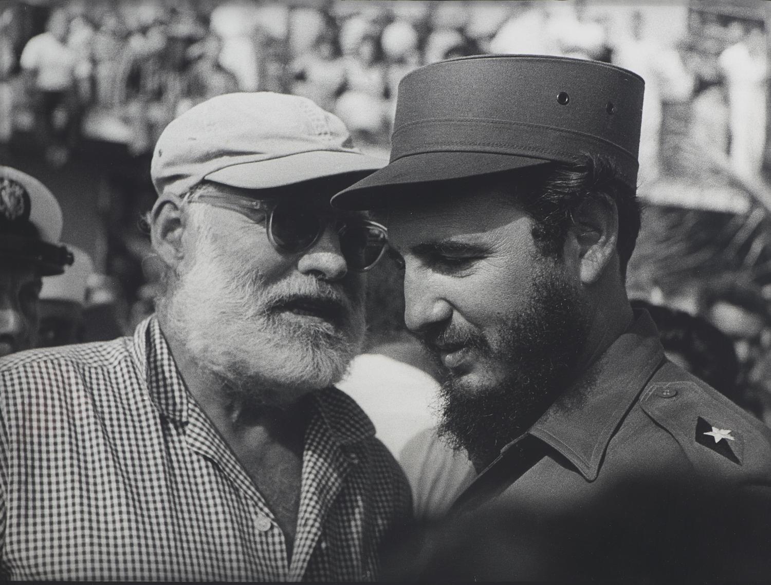 Con Hemingway (Fidel Castro with Ernest Hemingway), 1960