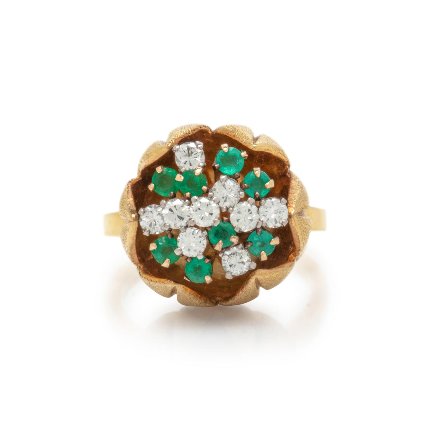 DIAMOND AND EMERALD RING