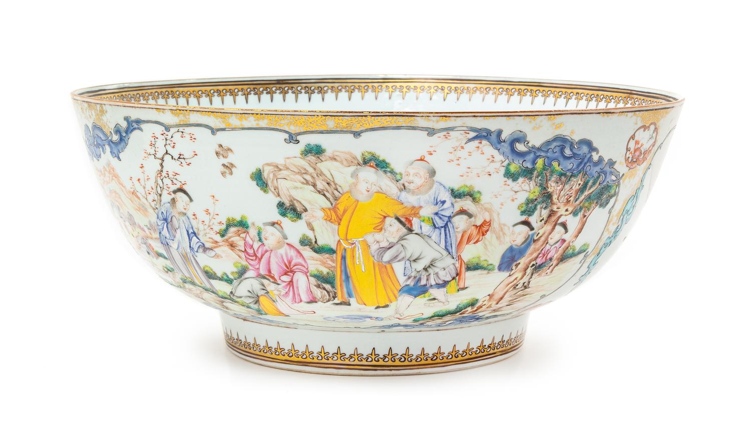 A Large Chinese Porcelain Punch Bowl Height 5 7/8 x diameter 13 3/4 inches. — 18TH/19TH CENTURY