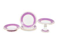A Wedgwood Porcelain Sixteen-Piece Dessert Service
