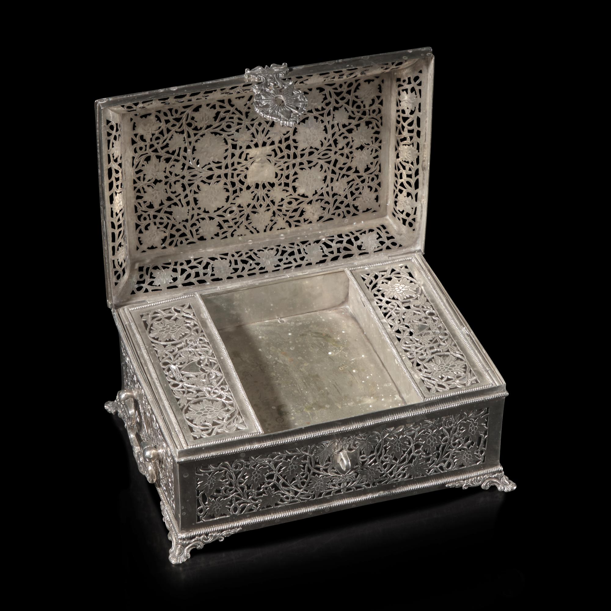 A British Colonial Style Silver Casket, and a Silver Lampstand — 殖民風格英式銀器兩件