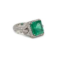 COLOMBIAN EMERALD AND DIAMOND RING
