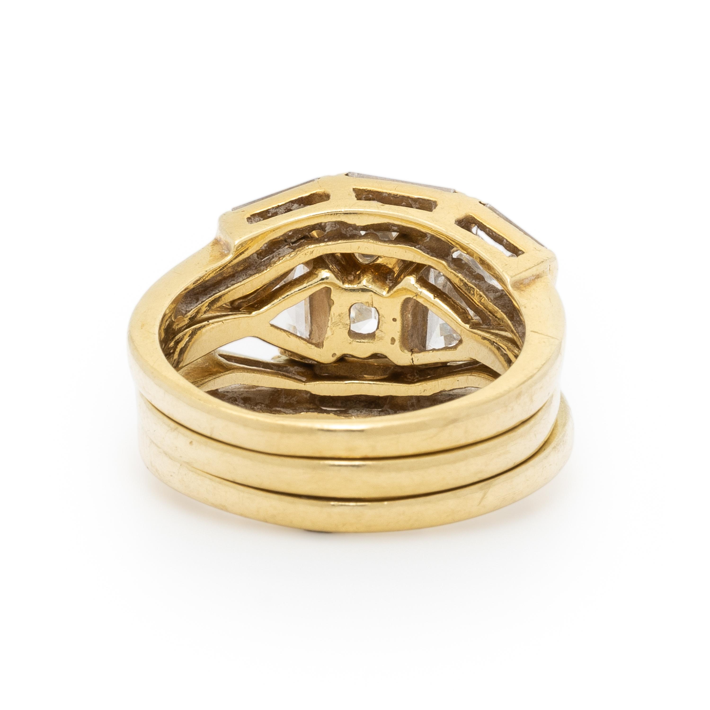 DIAMOND AND YELLOW GOLD RING WITH TWO GUARD RINGS