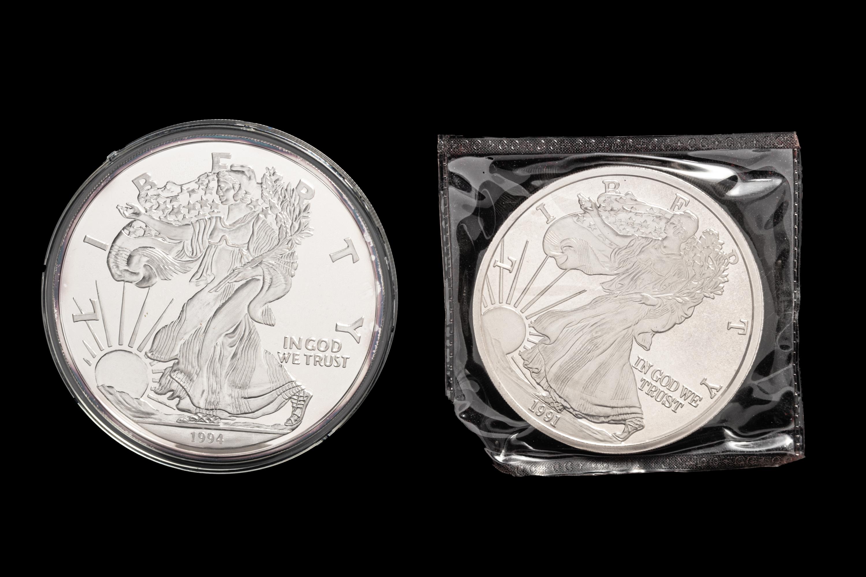[PRIVATE ISSUE] Two 1-Pound Silver Rounds