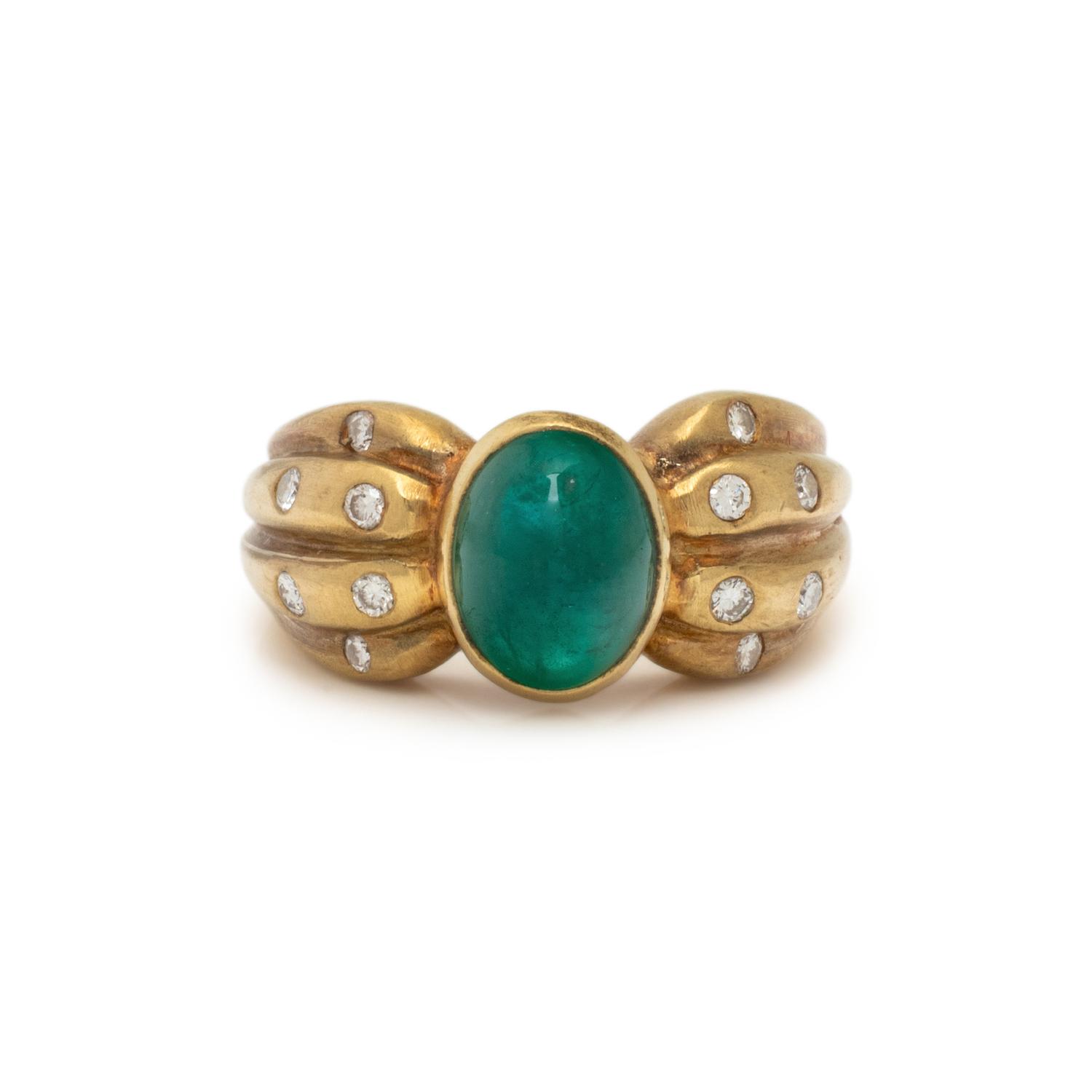 EMERALD AND DIAMOND RING