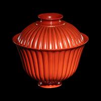 A Fine Red Lacquer Inscribed 'Chrysanthemum' Tea Bowl and Cover, Qianlong Mark 乾隆年製款 朱漆御題詩菊瓣式蓋碗
