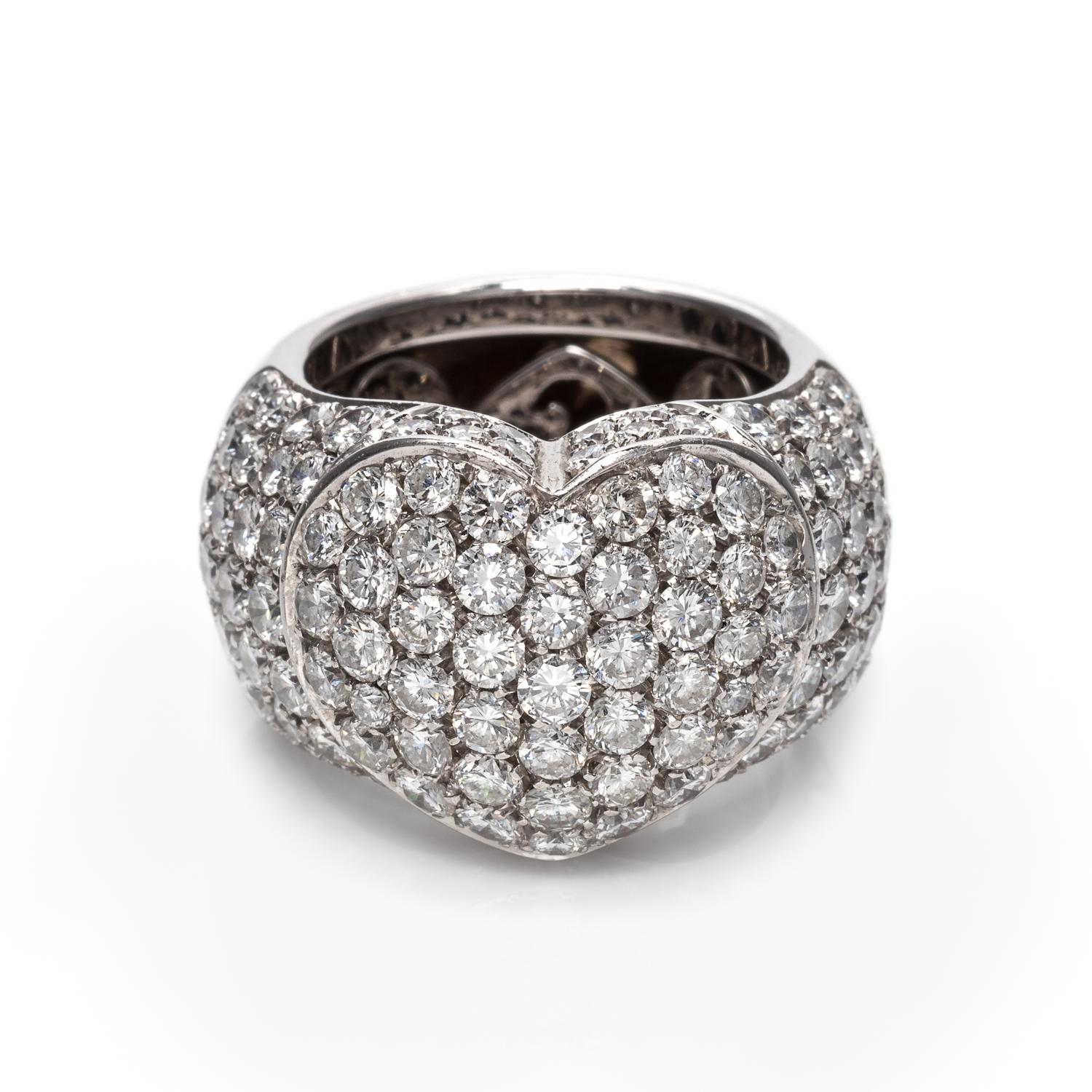 An 18 Karat White Gold and Diamond 'Heart' Ring, Gioielmoda,