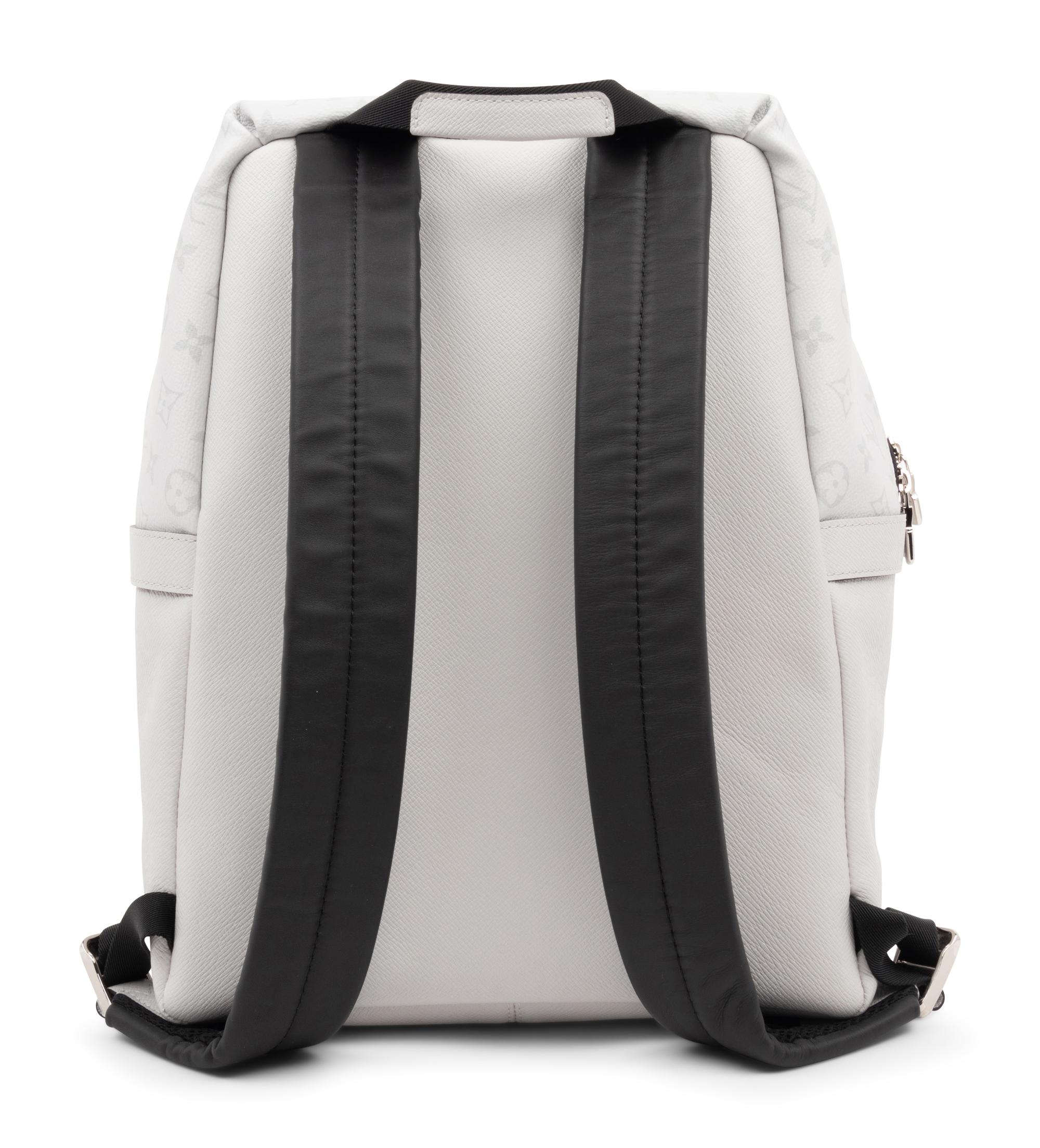 Louis Vuitton Discovery Backpack PM in Taiga Monogram Coated Canvas, Blanc, 2019