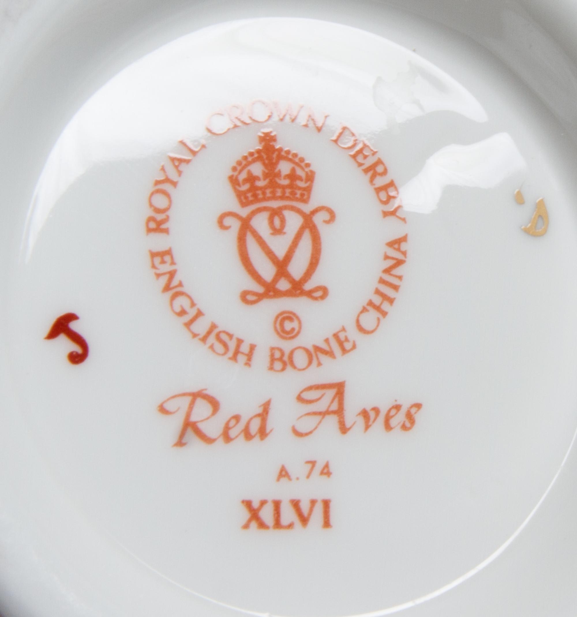 A Royal Crown Derby Porcelain Dinner Service, Diameter of dinner plate 10 1/2 inches.