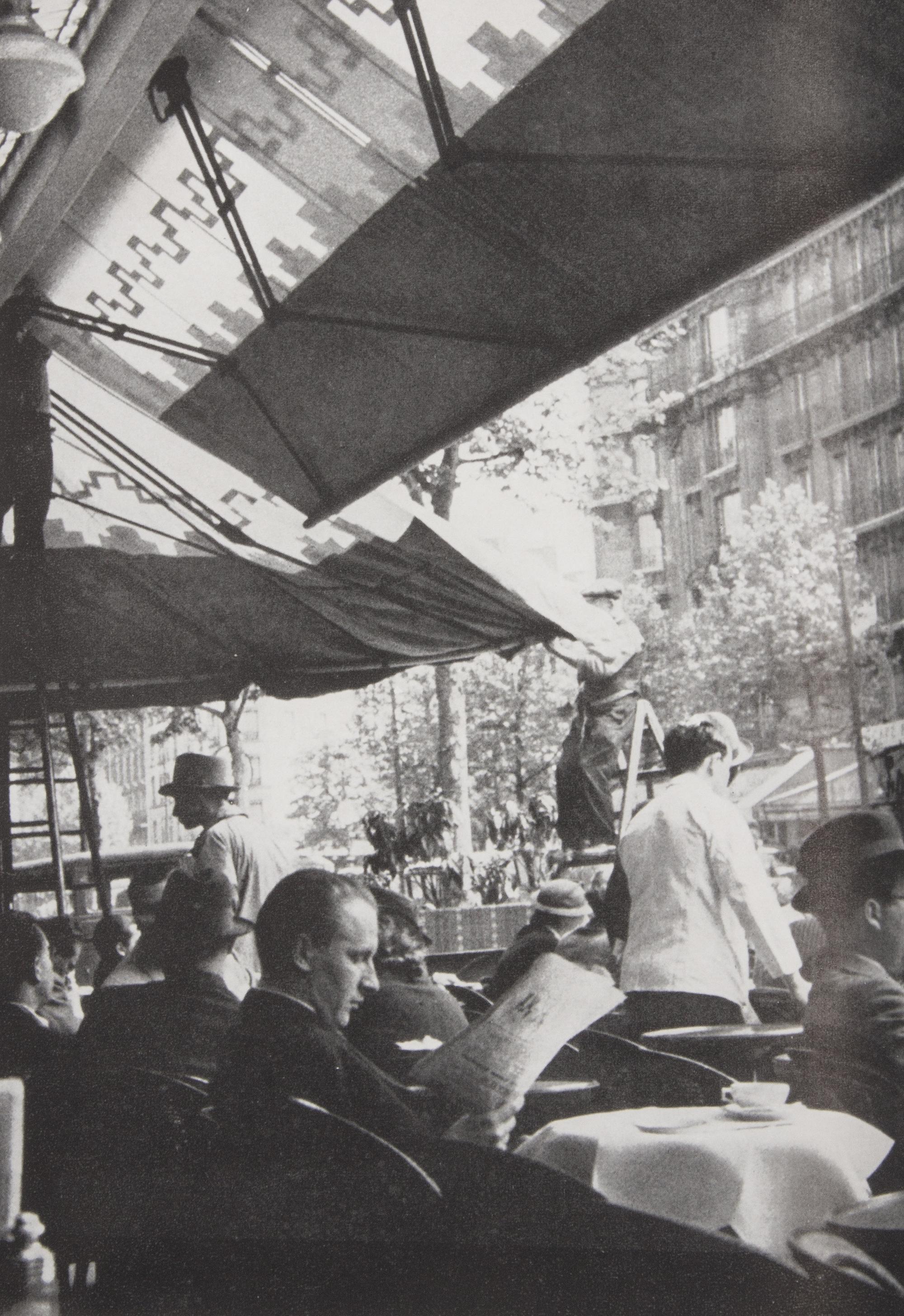 KERTÉSZ, Andre (1894-1985). Day of Paris. New York: J.J. Augustin, 1945. PRESENTATION COPY SIGNED BY KERTÉSZ.