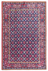 A Veramin Wool Rug 10 feet 6 inches x 7 feet 3 inches. — FIRST HALF 20TH CENTURY