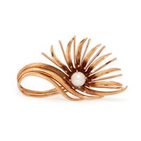 YELLOW GOLD AND CULTURED PEARL BROOCH