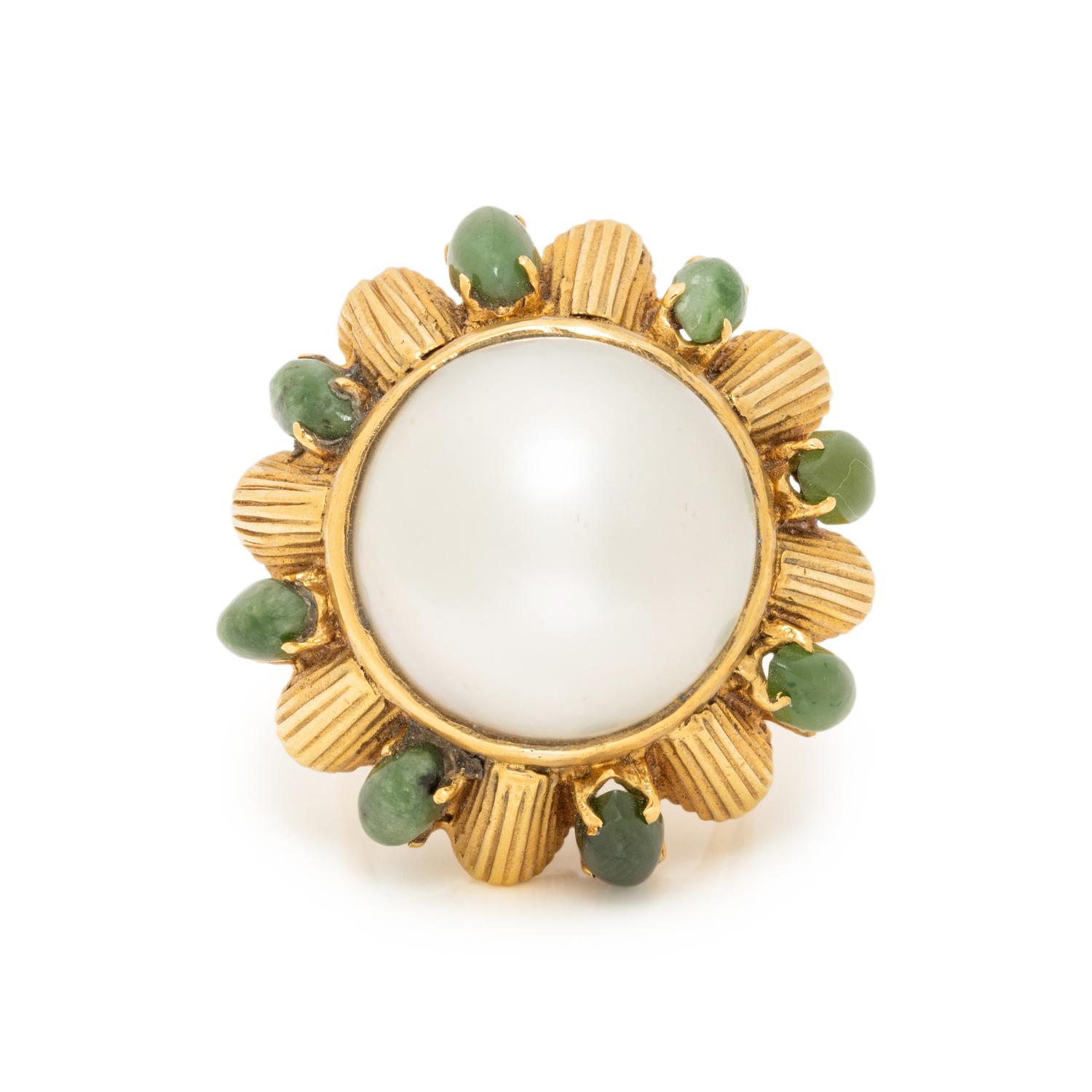 YELLOW GOLD, CULTURED MABE PEARL AND JADE RING
